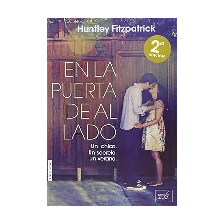 En la puerta de al lado