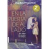 En la puerta de al lado